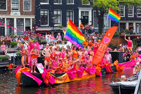 pride parade amsterdam 2023